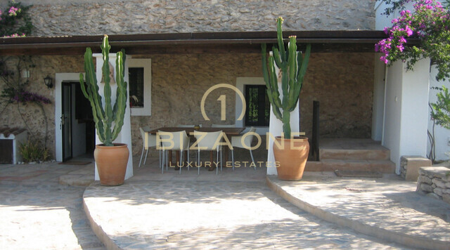 Schöne Landhaus Finca in Sant Josep zur Vermietung