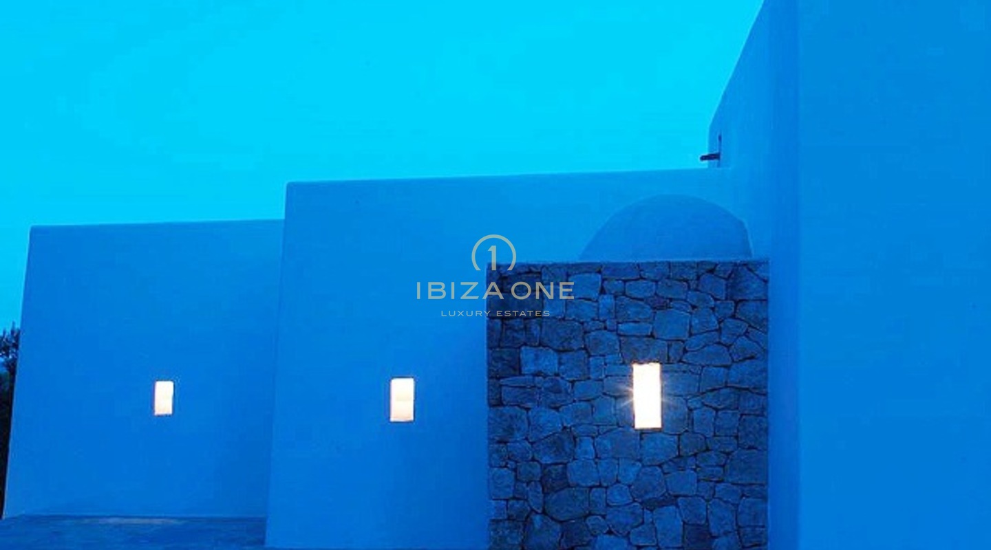 Casa de lujo estilo finca de nueva construcción en venta en Ibiza - Casa de lujo estilo finca de nueva construcción en alquiler en Ibiza