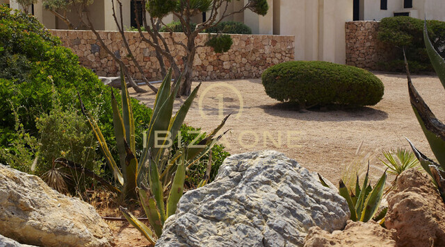 Luxe villa aan zee te koop, Ibiza - luxe villa aan zee te koop, Ibiza - luxe woning aan het water te koop, Ibiza - Luxe villa aan zee te huur, Ibiza - luxe villa aan zee te huur, Ibiza - luxe woning aan zee te huur, Ibiza