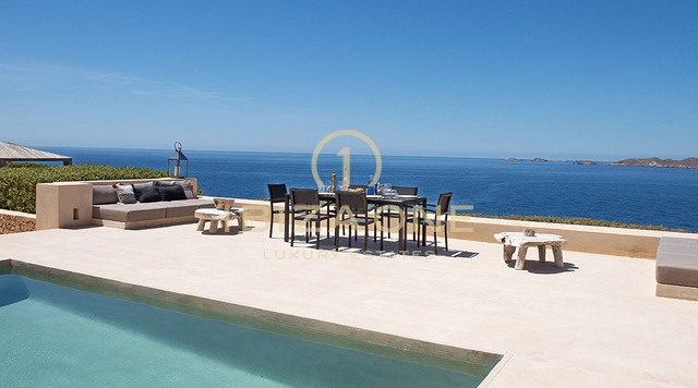 Luxuriöse Villa in erster Meereslinie zu verkaufen, Ibiza - Luxuriöse Villa in erster Meereslinie zu verkaufen, Ibiza - Luxuriöse Immobilie am Wasser zu verkaufen, Ibiza - Luxuriöse Villa in erster Meereslinie zu vermieten, Ibiza - Luxuriöse Villa in erster Meereslinie zu vermieten, Ibiza - Luxuriöse Immobilie am Wasser zu vermieten, Ibiza