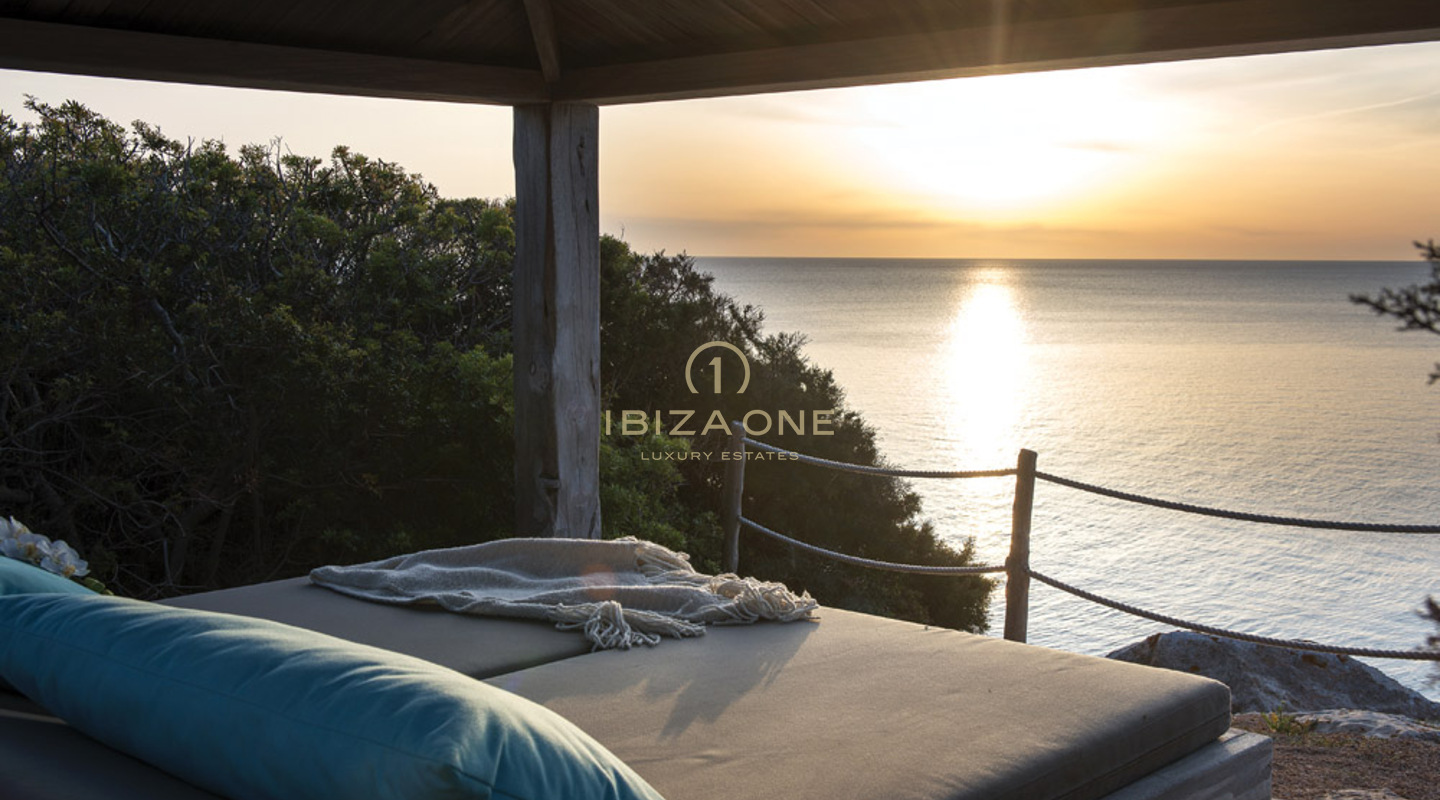 Luxury Sea Front Line Villa for sale, Ibiza - luxury first sea frontline for sale, Ibiza - luxury waterfront property for sale, Ibiza - Luxury Sea Front Line Villa for rent, Ibiza - luxury first sea frontline for rent, Ibiza - luxury waterfront property for rent, Ibiza