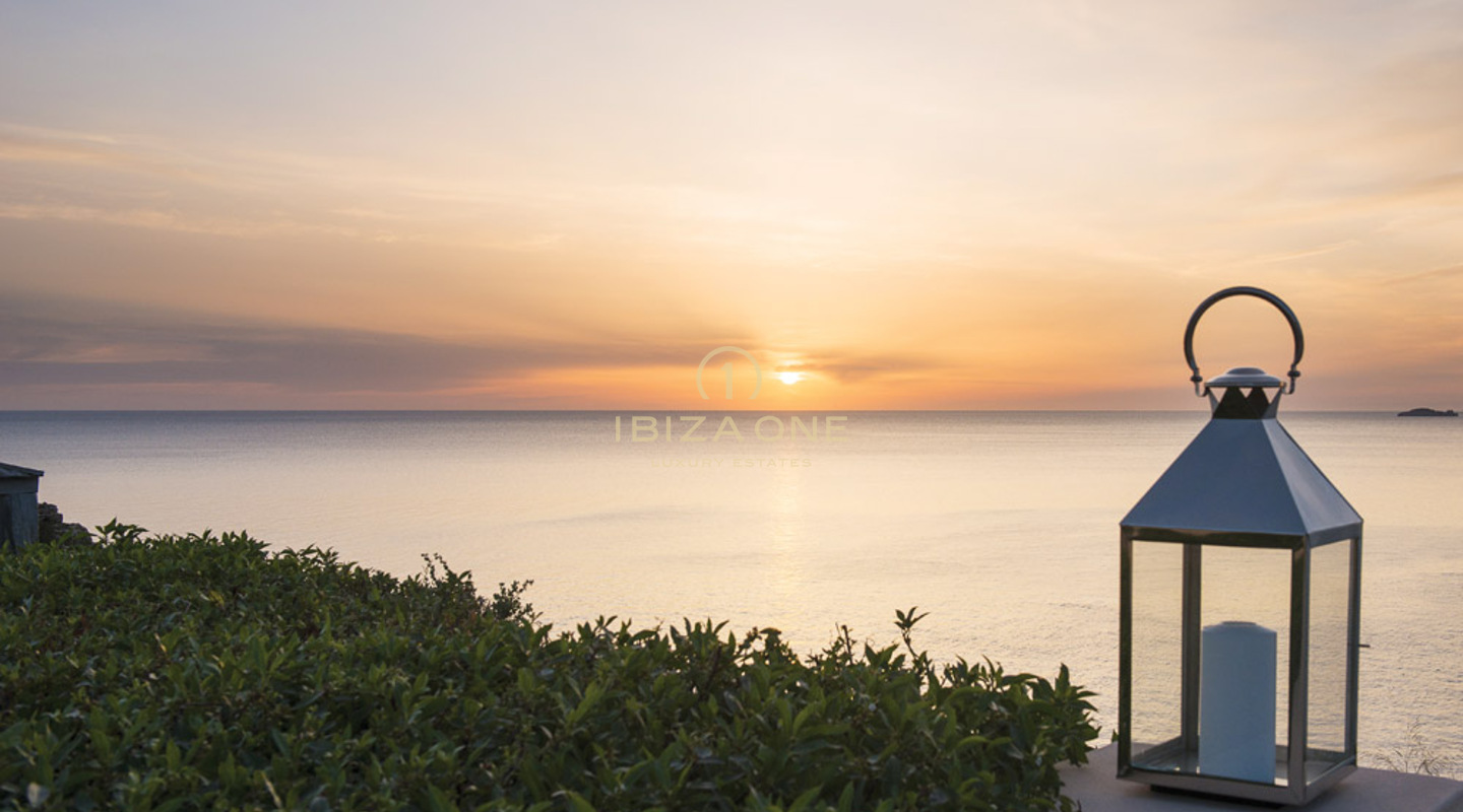 Luxuriöse Villa in erster Meereslinie zu verkaufen, Ibiza - Luxuriöse Villa in erster Meereslinie zu verkaufen, Ibiza - Luxuriöse Immobilie am Wasser zu verkaufen, Ibiza - Luxuriöse Villa in erster Meereslinie zu vermieten, Ibiza - Luxuriöse Villa in erster Meereslinie zu vermieten, Ibiza - Luxuriöse Immobilie am Wasser zu vermieten, Ibiza