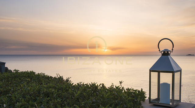 Villa di lusso in prima linea sul mare in vendita, Ibiza - villa di lusso in prima linea sul mare in vendita, Ibiza - proprietà di lusso sul lungomare in vendita, Ibiza - Villa di lusso in prima linea sul mare in affitto, Ibiza - villa di lusso in prima linea sul mare in affitto, Ibiza - proprietà di lusso sul lungomare in affitto, Ibiza