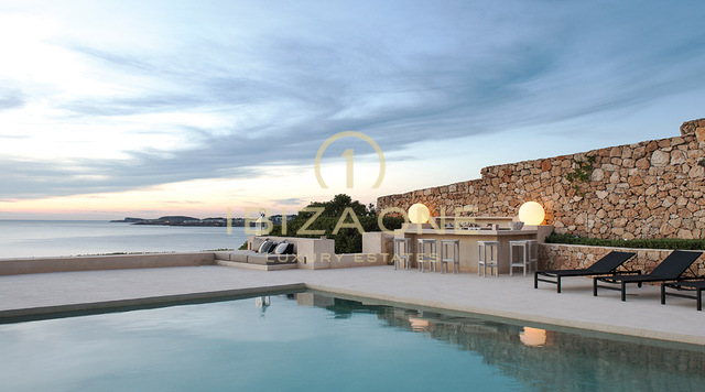 Villa di lusso in prima linea sul mare in vendita, Ibiza - villa di lusso in prima linea sul mare in vendita, Ibiza - proprietà di lusso sul lungomare in vendita, Ibiza - Villa di lusso in prima linea sul mare in affitto, Ibiza - villa di lusso in prima linea sul mare in affitto, Ibiza - proprietà di lusso sul lungomare in affitto, Ibiza