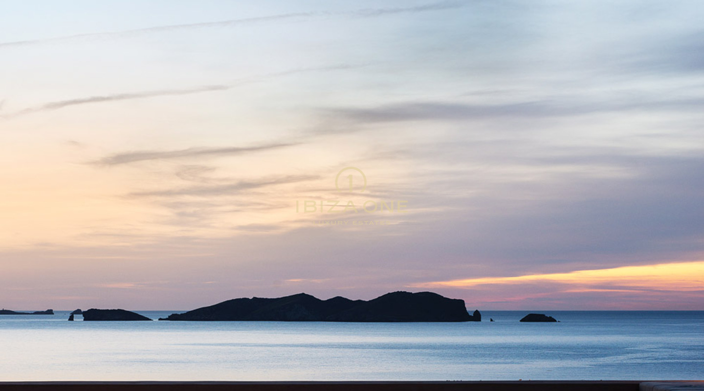 Luxe villa aan zee te koop, Ibiza - luxe villa aan zee te koop, Ibiza - luxe woning aan het water te koop, Ibiza - Luxe villa aan zee te huur, Ibiza - luxe villa aan zee te huur, Ibiza - luxe woning aan zee te huur, Ibiza