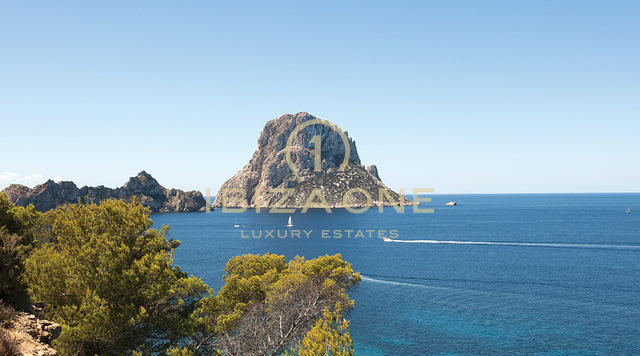 Luxuriöse Villa in erster Meereslinie zu verkaufen, Ibiza - Luxuriöse Villa in erster Meereslinie zu verkaufen, Ibiza - Luxuriöse Immobilie am Wasser zu verkaufen, Ibiza - Luxuriöse Villa in erster Meereslinie zu vermieten, Ibiza - Luxuriöse Villa in erster Meereslinie zu vermieten, Ibiza - Luxuriöse Immobilie am Wasser zu vermieten, Ibiza