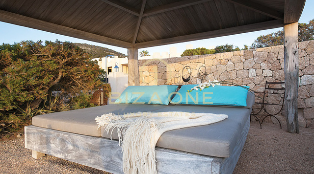Villa de luxe en bord de mer à vendre, Ibiza - villa de luxe en bord de mer à vendre, Ibiza - propriété de luxe en bord de mer à vendre, Ibiza - Villa de luxe en bord de mer à louer, Ibiza - villa de luxe en bord de mer à louer, Ibiza - propriété de luxe en bord de mer à louer, Ibiza