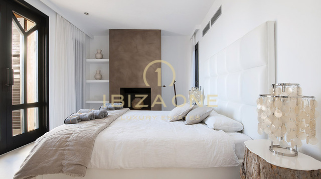 Luxuriöse Villa in erster Meereslinie zu verkaufen, Ibiza - Luxuriöse Villa in erster Meereslinie zu verkaufen, Ibiza - Luxuriöse Immobilie am Wasser zu verkaufen, Ibiza - Luxuriöse Villa in erster Meereslinie zu vermieten, Ibiza - Luxuriöse Villa in erster Meereslinie zu vermieten, Ibiza - Luxuriöse Immobilie am Wasser zu vermieten, Ibiza