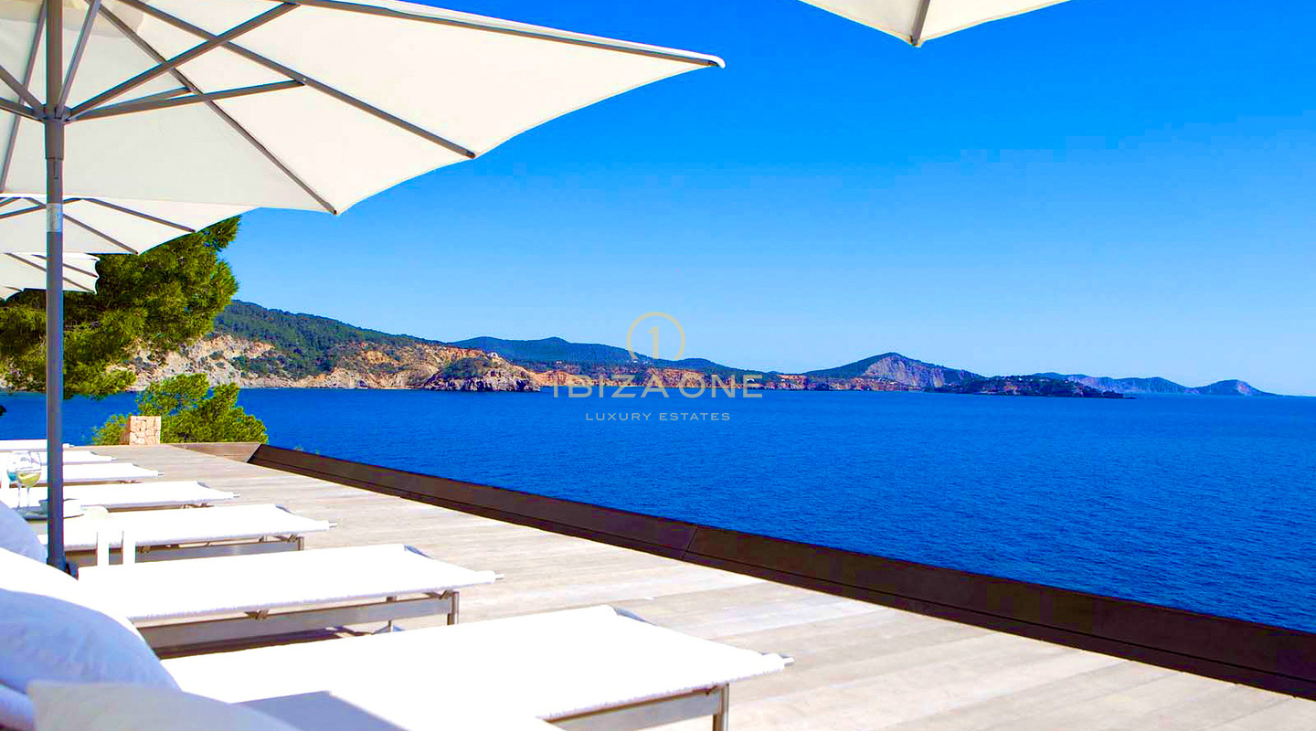 Ultra-Luxury Waterfront Estate with Private Beach, Yacht and 200 Metres of Coastline – Es Cubells for Rent, Ibiza
