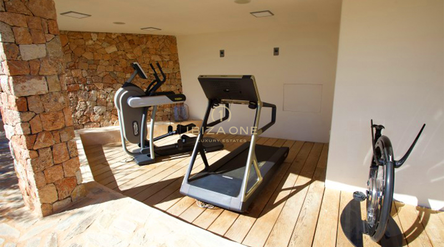 Proprietà di lusso in prima linea con accesso alla spiaggia privata e al molo per barche - prima linea sul mare - villa sul lungomare in affitto, Ibiza