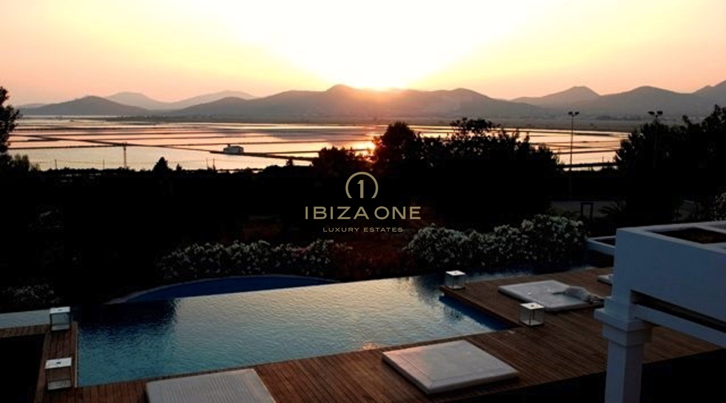 Moderne luxe villa in het zuiden met uitzicht op Las Salinas te koop, Ibiza - Moderne luxe villa in het zuiden met uitzicht op Las Salinas te huur, Ibiza