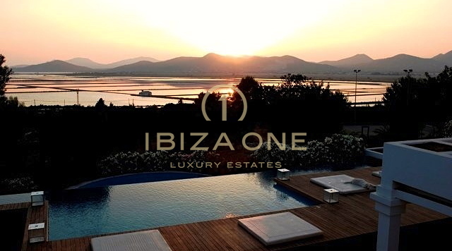Moderne luxe villa in het zuiden met uitzicht op Las Salinas te koop, Ibiza - Moderne luxe villa in het zuiden met uitzicht op Las Salinas te huur, Ibiza