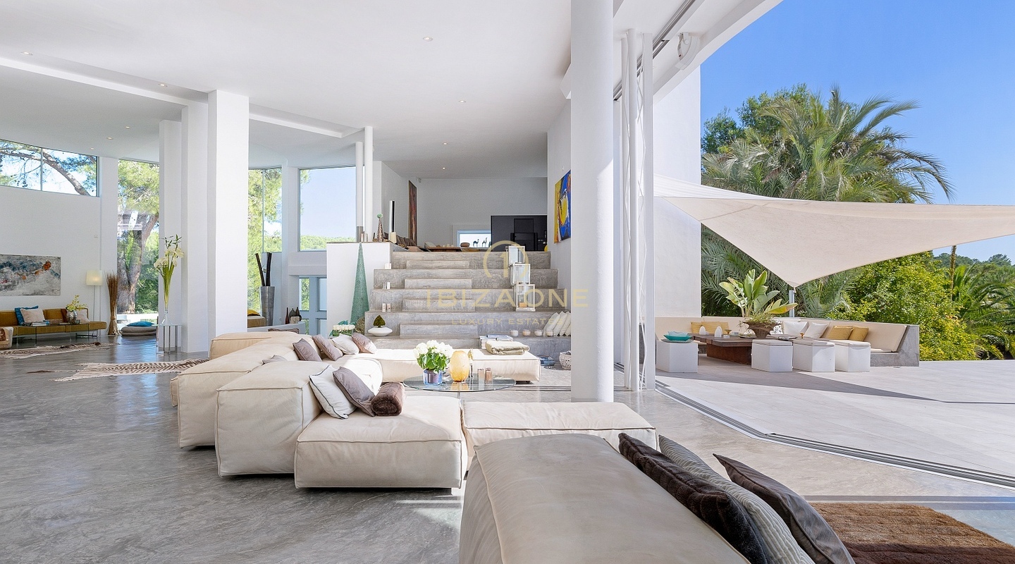 Exclusiva villa de diseño de lujo en venta con pista de tenis privada, enorme piscina al aire libre y piscina cubierta, Ibiza - Exclusiva villa de diseño de lujo en alquiler con pista de tenis privada, enorme piscina al aire libre y piscina cubierta, Ibiza
