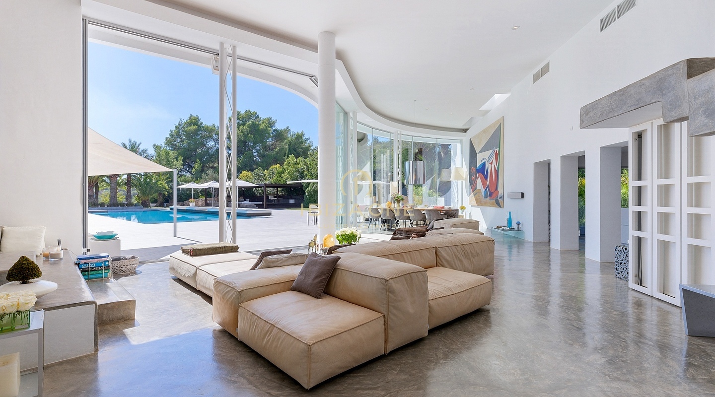 Esclusiva villa di design di lusso in vendita con campo da tennis privato, grande piscina esterna e piscina interna, Ibiza - Esclusiva villa di design di lusso in affitto con campo da tennis privato, grande piscina esterna e piscina interna, Ibiza