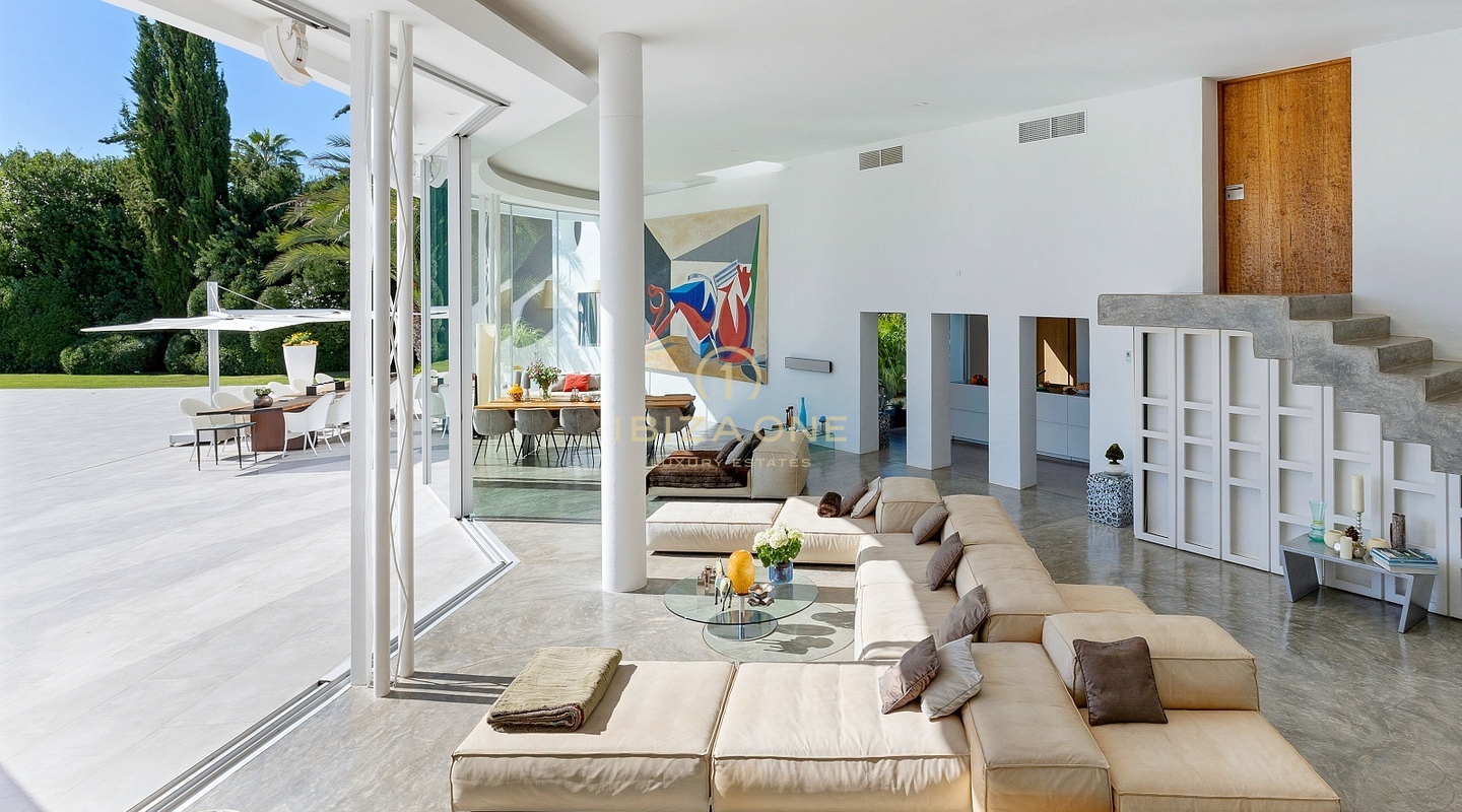 Exklusive Luxus-Designer-Villa zu verkaufen mit privatem Tennisplatz, riesigem Außenpool und Innenpool, Ibiza - Exklusive Luxus-Designer-Villa zu vermieten mit privatem Tennisplatz, riesigem Außenpool und Innenpool, Ibiza