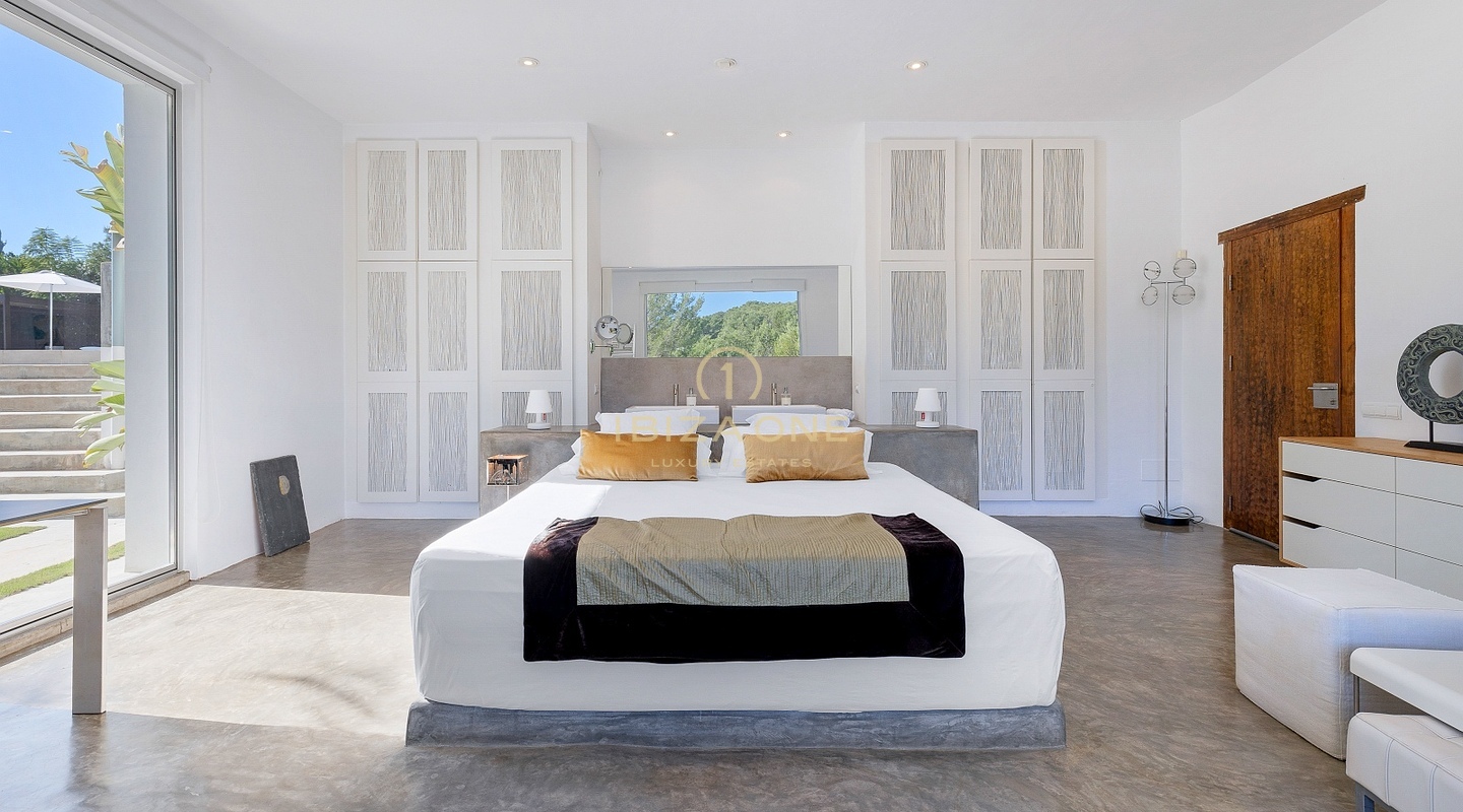 Exclusieve luxe designvilla te koop met privétennisbaan, enorm buitenzwembad en binnenzwembad, Ibiza - Exclusieve luxe designvilla te huur met privétennisbaan, enorm buitenzwembad en binnenzwembad, Ibiza
