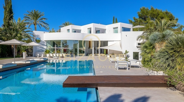 Exclusieve luxe designvilla te koop met privétennisbaan, enorm buitenzwembad en binnenzwembad, Ibiza - Exclusieve luxe designvilla te huur met privétennisbaan, enorm buitenzwembad en binnenzwembad, Ibiza