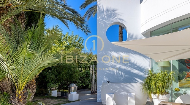 Exclusieve luxe designvilla te koop met privétennisbaan, enorm buitenzwembad en binnenzwembad, Ibiza - Exclusieve luxe designvilla te huur met privétennisbaan, enorm buitenzwembad en binnenzwembad, Ibiza