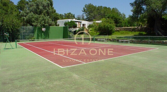 Spektakuläres Luxusanwesen mit Tennisplatz, 18 Schlafzimmern und Blick bis nach Ibiza zu verkaufen, Ibiza -
Spektakuläres Luxusanwesen mit Tennisplatz, 18 Schlafzimmern und Blick bis nach Ibiza zu vermieten, Ibiza