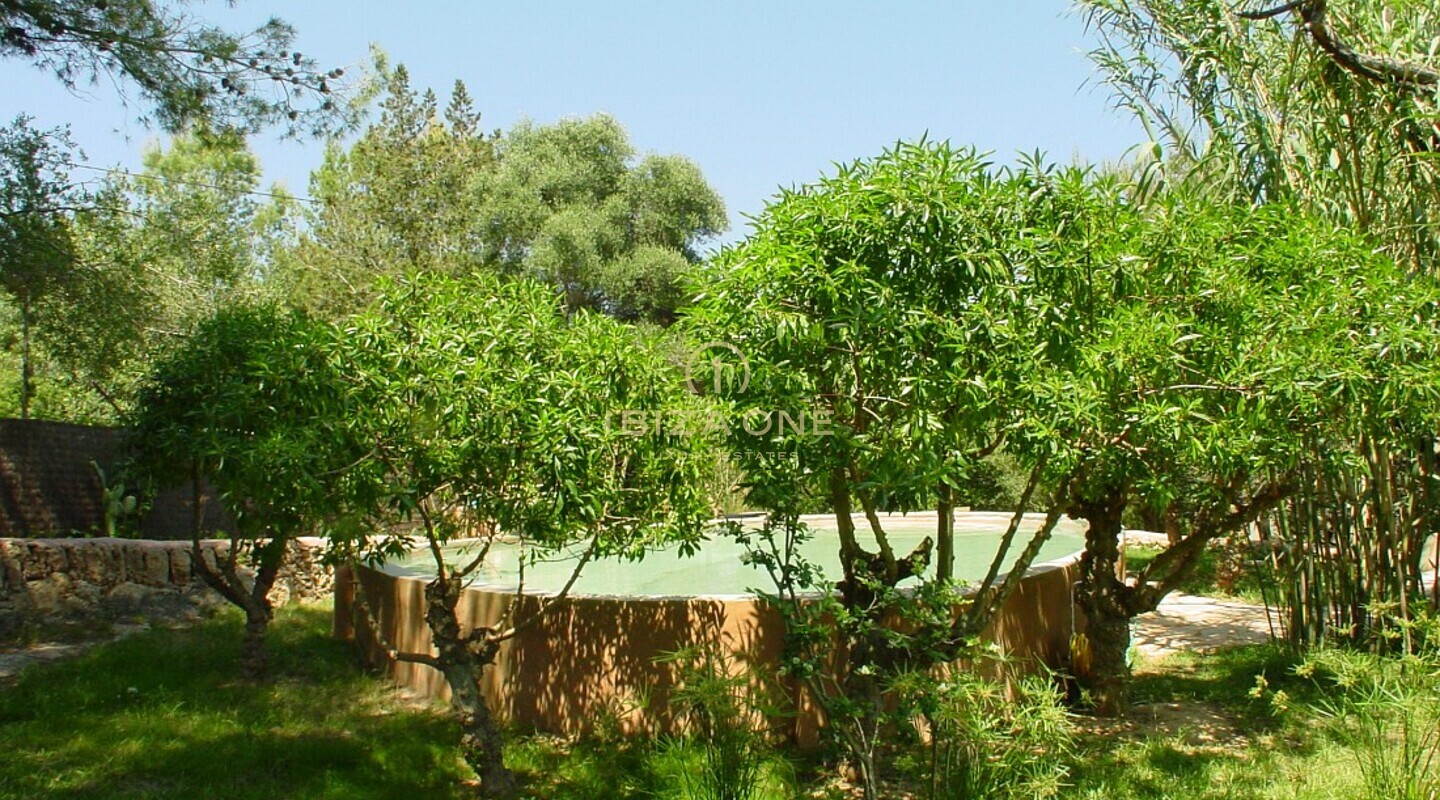 Spettacolare proprietà di lusso con campo da tennis, 18 camere da letto e vista su Ibiza in vendita, Ibiza -
Spettacolare proprietà di lusso con campo da tennis, 18 camere da letto e vista su Ibiza in affitto, Ibiza