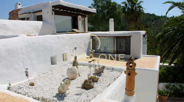 Propriété de luxe spectaculaire avec court de tennis, 18 chambres et vue sur Ibiza à vendre, Ibiza -
Propriété de luxe spectaculaire avec court de tennis, 18 chambres et vue sur Ibiza à louer, Ibiza