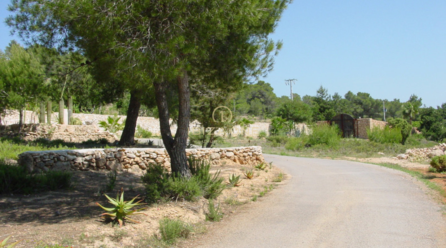 Spectaculair luxe pand met tennisbaan, 18 slaapkamers en uitzicht op Ibiza te koop, Ibiza -
Spectaculair luxe pand met tennisbaan, 18 slaapkamers en uitzicht op Ibiza te huur, Ibiza
