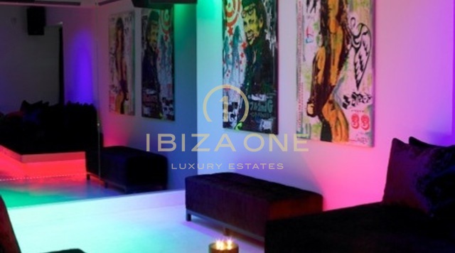 Villa de luxe à vendre à Can Furnet, Ibiza - Villa de luxe à louer à Can Furnet, Ibiza