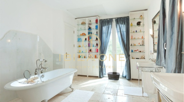 Herrschaftlicher Luxuspalast / Villa zum Verkauf in der Nähe von Eivissa, Ibiza - Herrschaftlicher Luxuspalast / Villa zur Miete in der Nähe von Eivissa, Ibiza