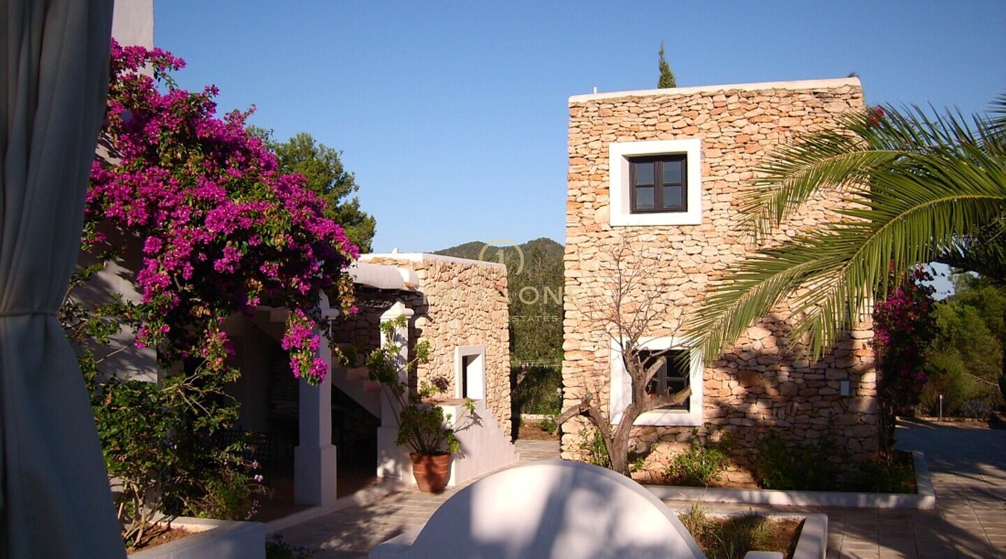 Finca originale de luxe et belle à proximité du golf à vendre, Ibiza - Finca originale de luxe et belle à proximité du golf à louer, Ibiza
