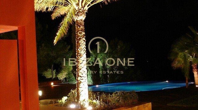 Unieke luxe villa met fantastisch uitzicht op Ibiza en de zee te koop, Ibiza - Unieke luxe villa met fantastisch uitzicht op Ibiza en de zee te huur, Ibiza