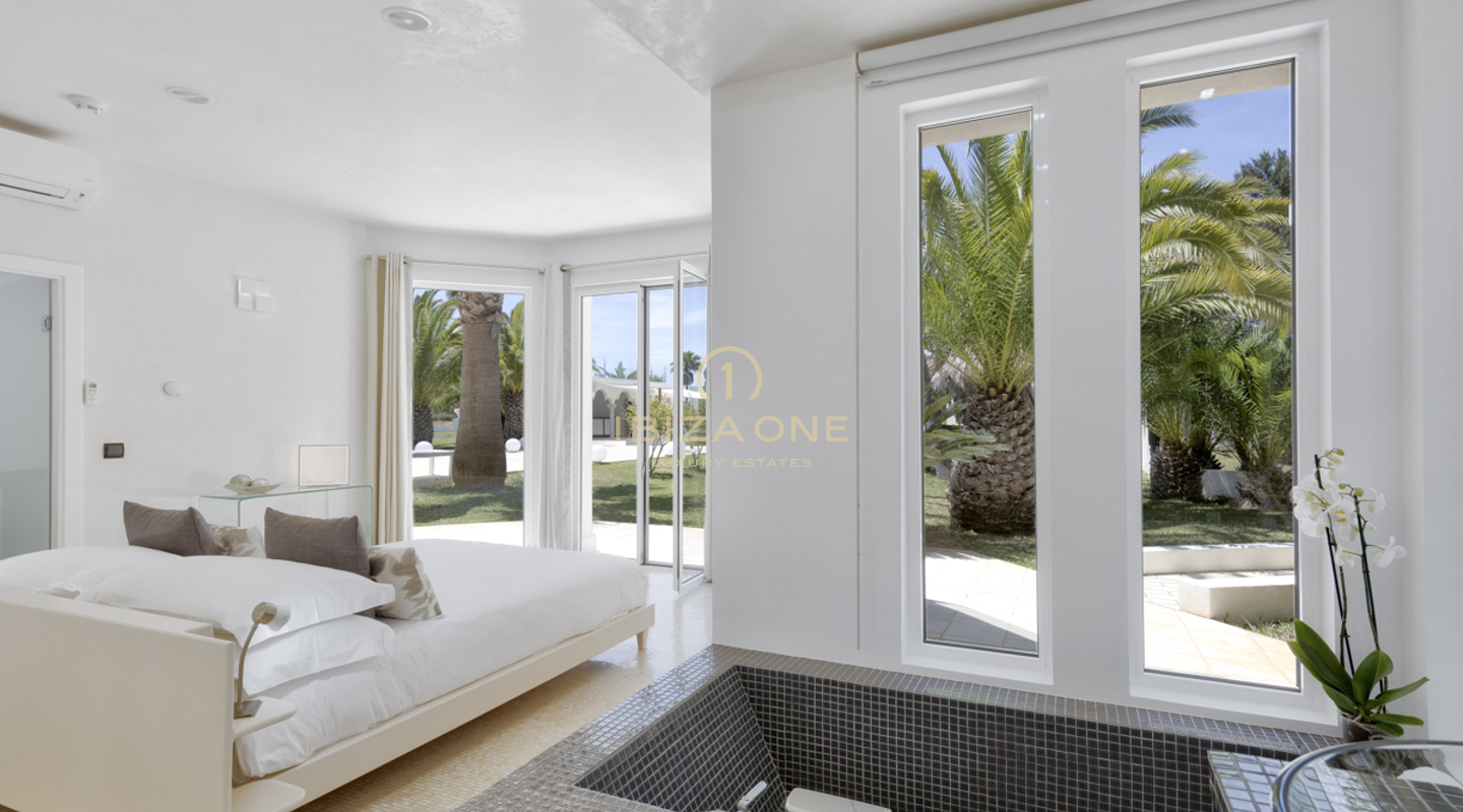 Straordinaria villa di lusso a Cala Jondal, vicino a Blue Marlin in vendita, Ibiza - villa di lusso in affitto, Ibiza