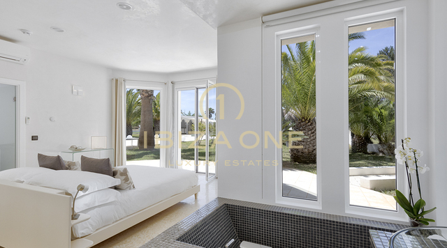 Straordinaria villa di lusso a Cala Jondal, vicino a Blue Marlin in vendita, Ibiza - villa di lusso in affitto, Ibiza