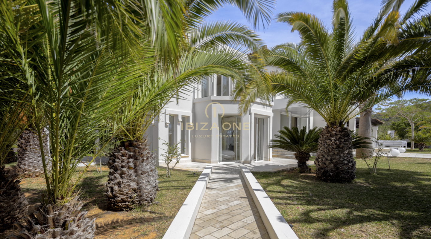 Extraordinaria mansión de lujo en Cala Jondal, cerca de Blue Marlin en venta, Ibiza - villa de lujo en alquiler, Ibiza