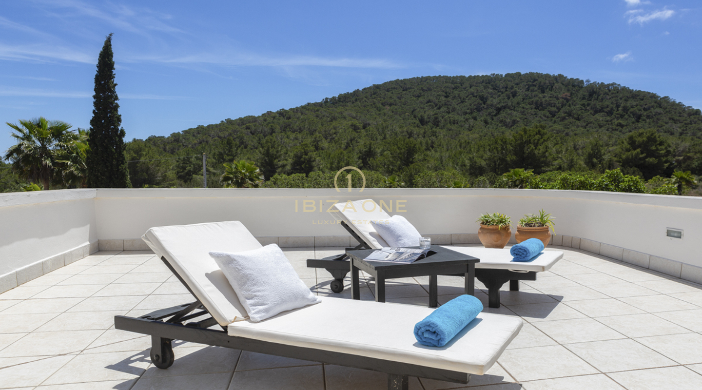 Außergewöhnliche Luxusvilla in Cala Jondal, in der Nähe von Blue Marlin, zu verkaufen, Ibiza – Luxusvilla zu vermieten, Ibiza