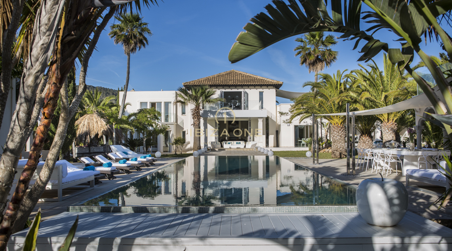 Buitengewone luxe villa in Cala Jondal, dichtbij Blue Marlin te koop, Ibiza - luxe villa te huur, Ibiza