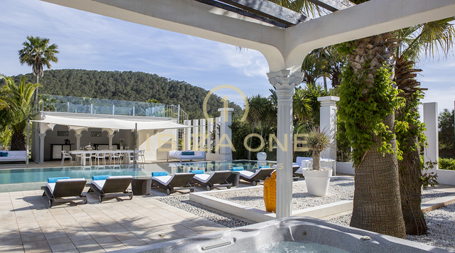 Buitengewone luxe villa in Cala Jondal, dichtbij Blue Marlin te koop, Ibiza - luxe villa te huur, Ibiza