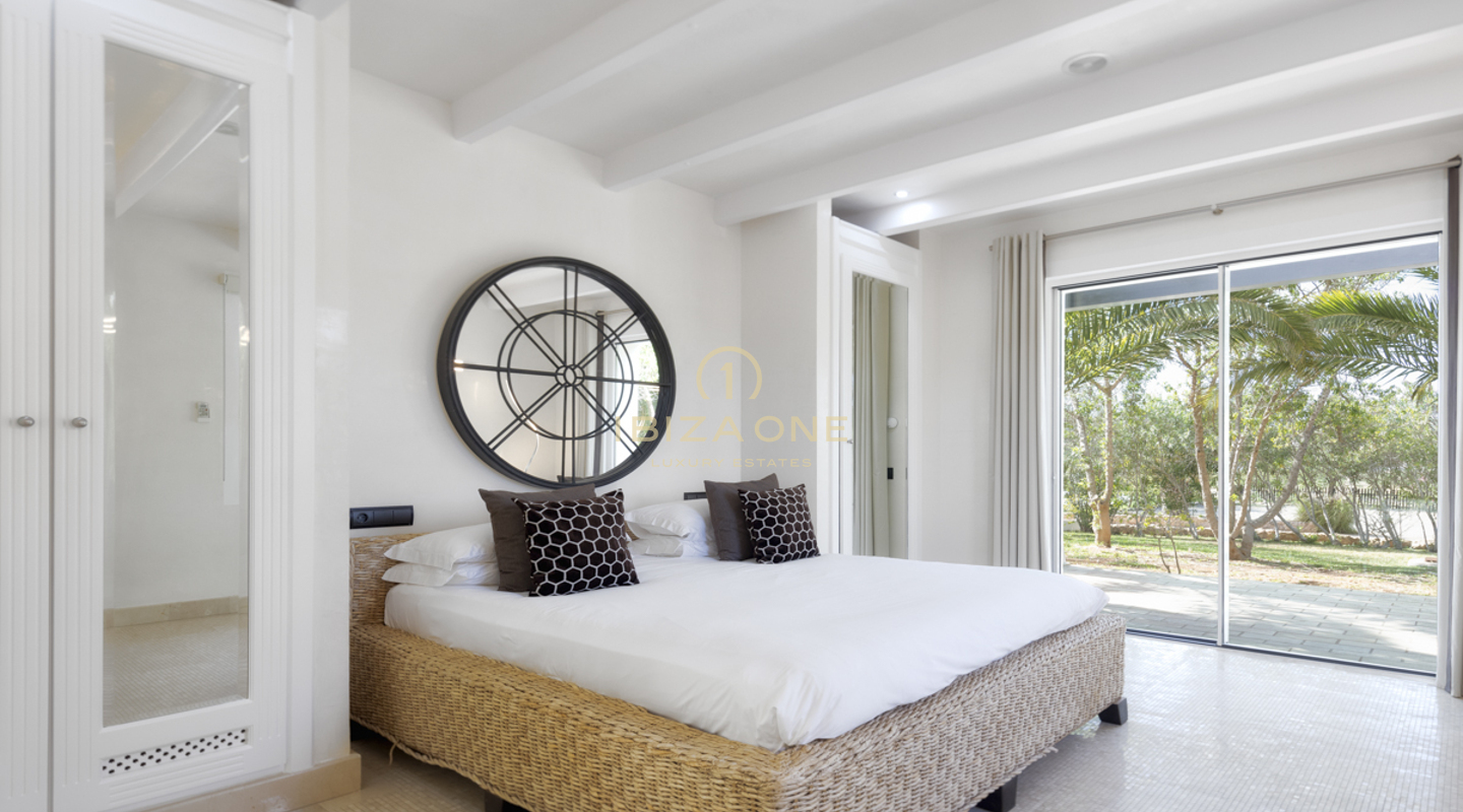 Extraordinaria mansión de lujo en Cala Jondal, cerca de Blue Marlin en venta, Ibiza - villa de lujo en alquiler, Ibiza