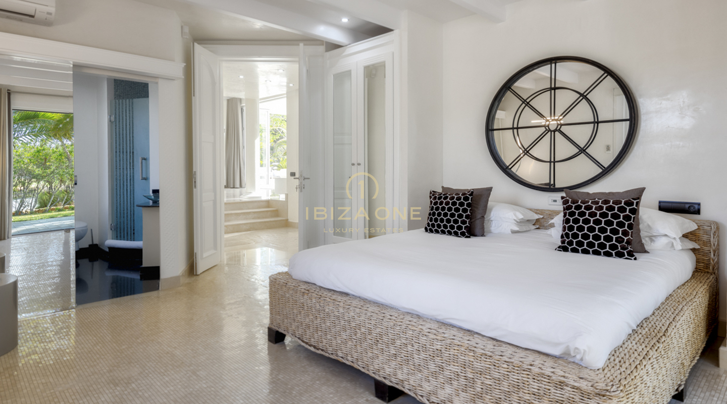 Extraordinary luxury mansion villa in Cala Jondal, close to Blue Marlin for sale, Ibiza - luxury villa for rent, Ibiza