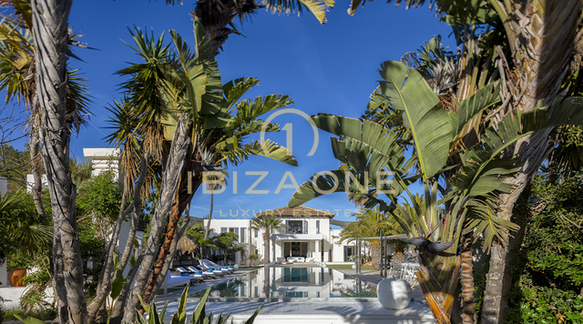 Extraordinaria mansión de lujo en Cala Jondal, cerca de Blue Marlin en venta, Ibiza - villa de lujo en alquiler, Ibiza