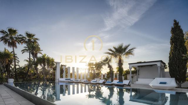 Villa de luxe extraordinaire à vendre à Cala Jondal, près de Blue Marlin, Ibiza - villa de luxe à louer, Ibiza