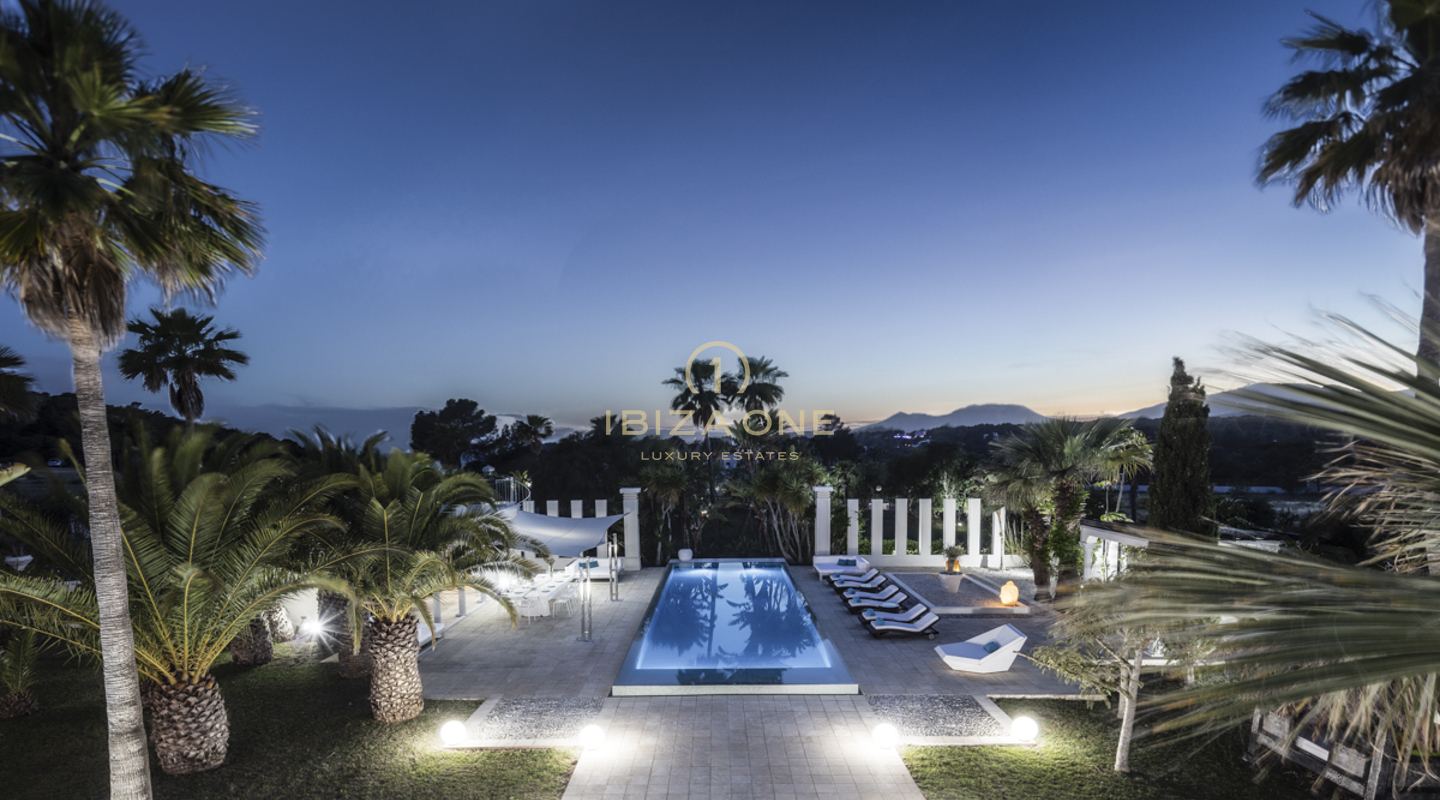 Straordinaria villa di lusso a Cala Jondal, vicino a Blue Marlin in vendita, Ibiza - villa di lusso in affitto, Ibiza