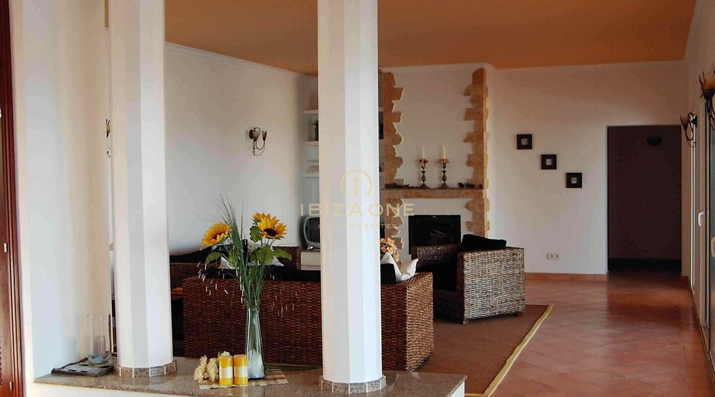Traditionelle Luxusvilla zum Verkauf in Es Cubells / Vista Alegre, Ibiza – mediterraner Stil – Traditionelle Luxusvilla zur Miete in Es Cubells / Vista Alegre, Ibiza – mediterraner Stil