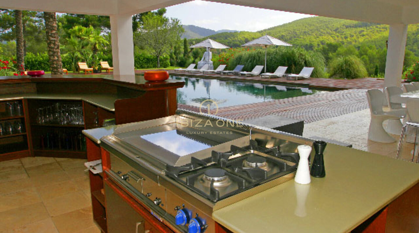 Mansión / Villa de lujo con vistas a la bahía de Cala Jondal y al mar en venta, Ibiza - Mansión / Villa de lujo con vistas a la bahía de Cala Jondal y al mar en alquiler, Ibiza
