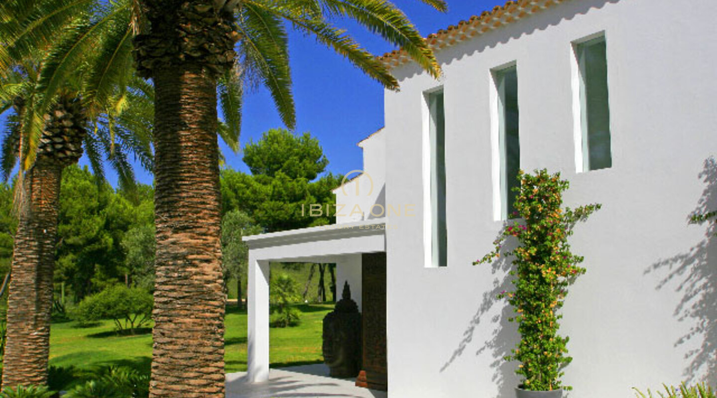 Luxusvilla mit Blick auf die Bucht von Cala Jondal und das Meer zu verkaufen, Ibiza - Luxusvilla mit Blick auf die Bucht von Cala Jondal und das Meer zu vermieten, Ibiza