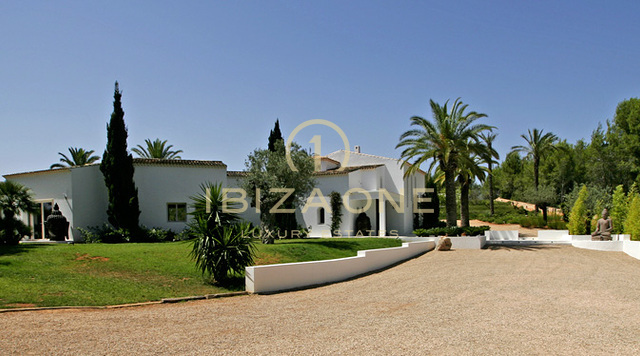 Luxury mansion / Villa with view of the Cala Jondal Bay and the Sea for sale, Ibiza - Luxury mansion / villa with view of the Cala Jondal Bay and the Sea for rent, Ibiza