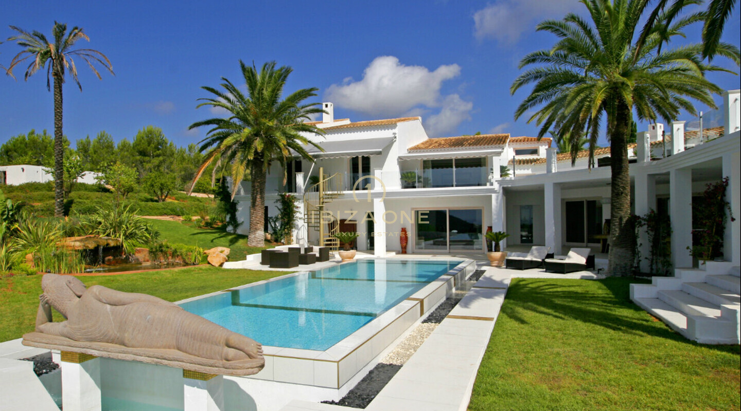 Villa de luxe avec vue sur la baie de Cala Jondal et la mer à vendre, Ibiza - Villa de luxe avec vue sur la baie de Cala Jondal et la mer à louer, Ibiza