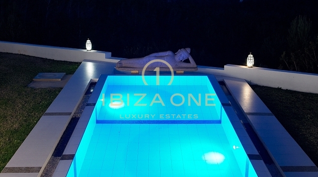 Luxe landhuis / villa met uitzicht op de baai van Cala Jondal en de zee te koop, Ibiza - Luxe landhuis / villa met uitzicht op de baai van Cala Jondal en de zee te huur, Ibiza