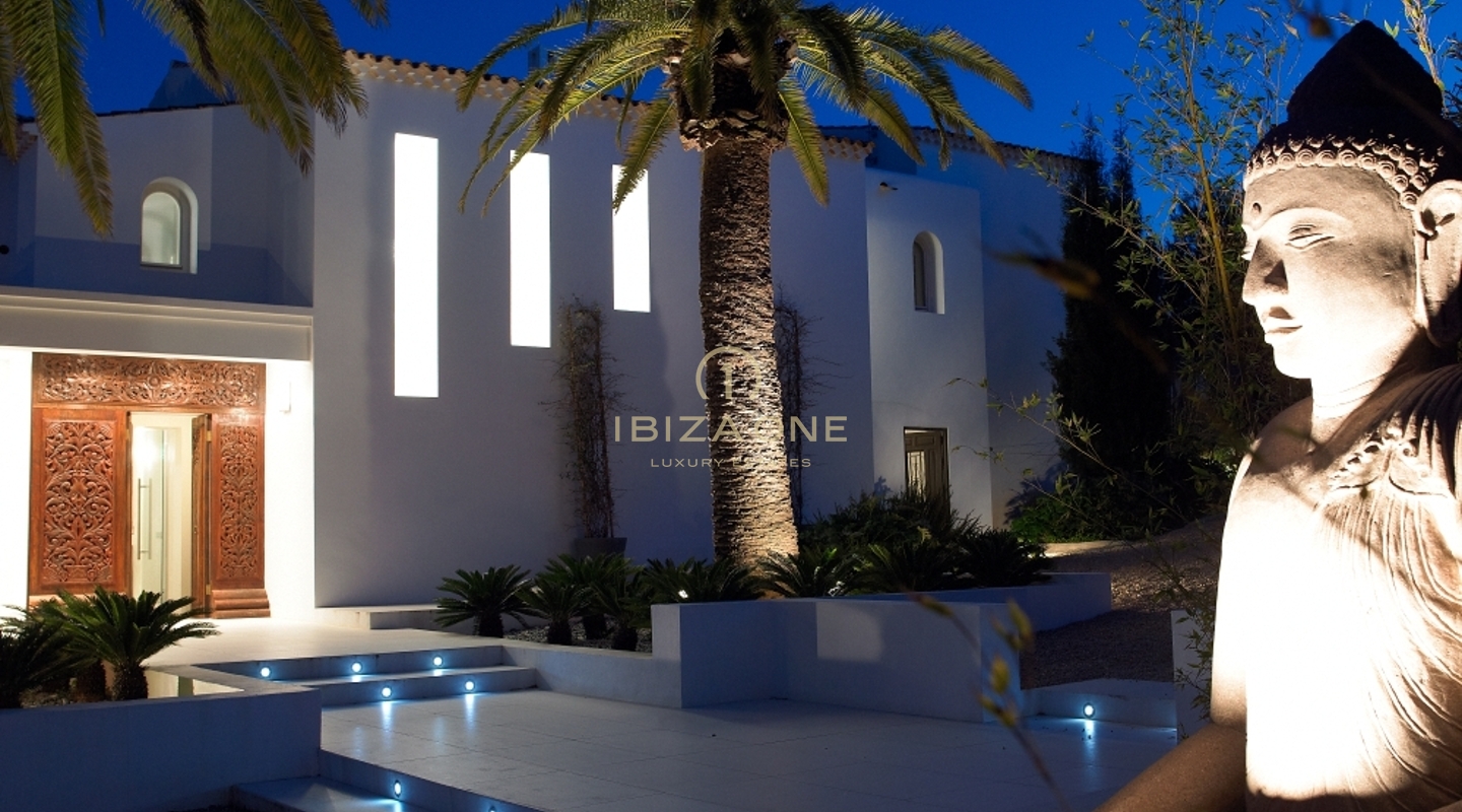 Mansión / Villa de lujo con vistas a la bahía de Cala Jondal y al mar en venta, Ibiza - Mansión / Villa de lujo con vistas a la bahía de Cala Jondal y al mar en alquiler, Ibiza