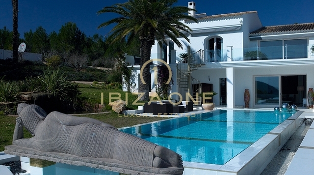 Luxusvilla mit Blick auf die Bucht von Cala Jondal und das Meer zu verkaufen, Ibiza - Luxusvilla mit Blick auf die Bucht von Cala Jondal und das Meer zu vermieten, Ibiza