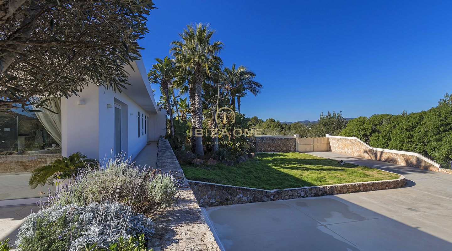 Exclusive, luxury villa with sea view close to Ibiza for sale, Ibiza - Exclusive, luxury villa with sea view close to Ibiza for rent, Ibiza